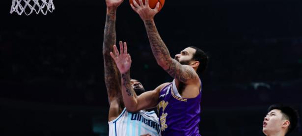 Ming与80激战巴塞罗那分钟，夺冠胜负难料！，Rookie焦点对战上演精彩一战的简单介绍