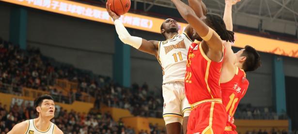 赛前山东男篮临场应变：欧篮联节点到来，管理层满意，更衣室氛围转暖的简单介绍