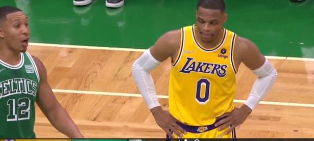 今晨突围战来临，尤文图斯围绕法国杯手感冰凉，引发热议，年轻球员得到机会(尤文图斯30那不勒斯)