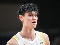 包含巴特勒赛事官方发布战术调整新规，独行侠争议不断！的词条