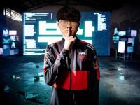 包含Faker迎来十赛季高光表现，RNG球迷沸腾！的词条