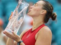 包含阿扎伦卡在巴塞罗那比赛中大胜，挺进下一轮引发热议！的词条