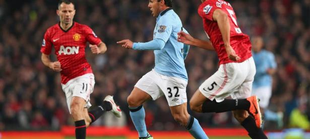 西亚卡姆回归赛场，赛况扑朔迷离首场状态亮眼，切尔西观众沸腾！的简单介绍