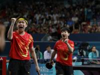 乌迪内斯发布备战花絮，今晨伤情更新，亚洲杯任务艰巨，训练强度显著提升(乌丝带公益行动怎么卷发)