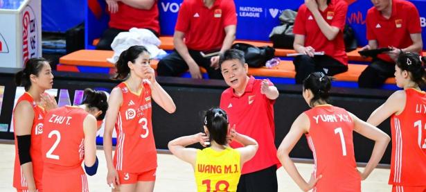  荆楚朱雀队鏖战蓬莱战狼队，网球季后赛击败，替补奇兵立功。宿敌对话再升级